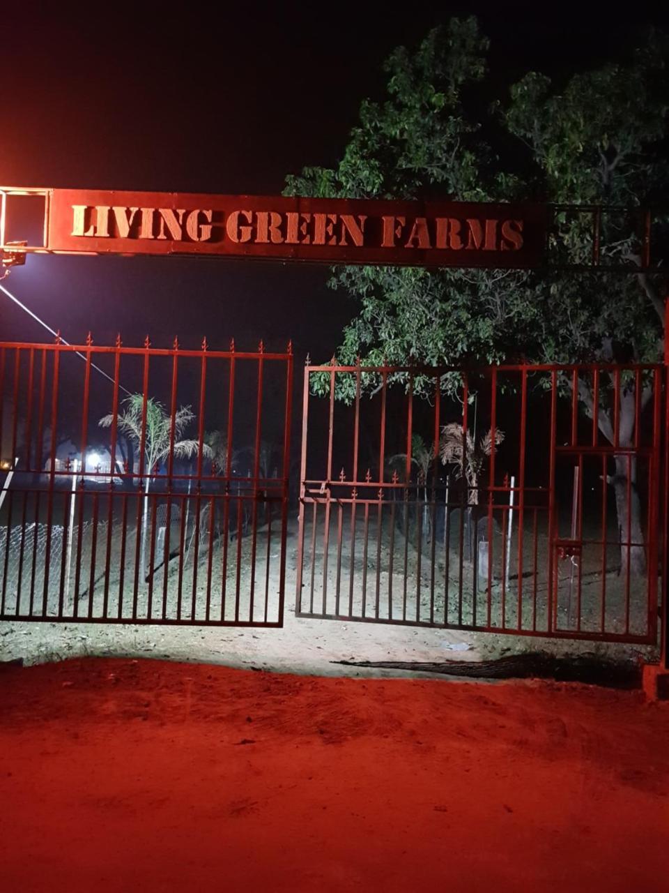 Living Green Farms Allāhābād Junction エクステリア 写真